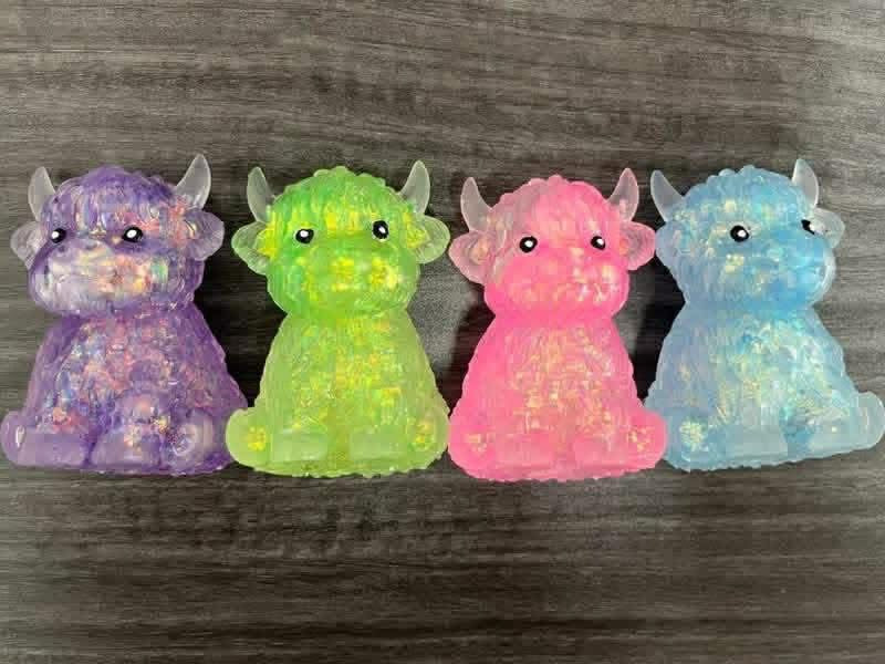 Highland Cow Glitter Squishy